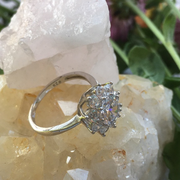 Cubic Zirconia Ring - 925 Sterling Silver - Cocktail Engagement Ring - Picture 5 of 9